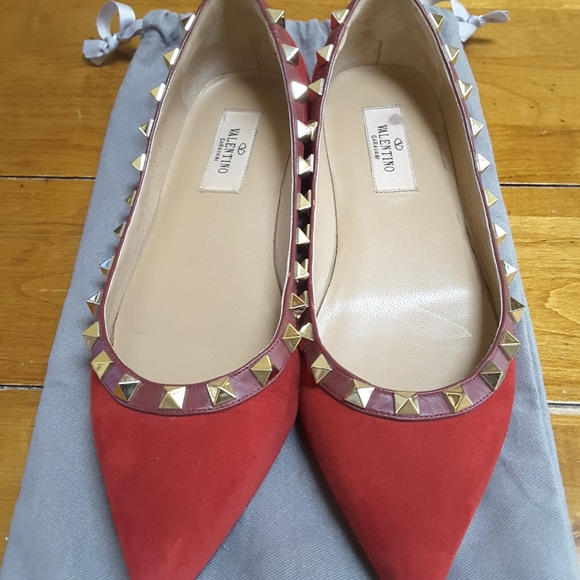 Valentino Shoes - Valentino Garavani Flat Shoes!!
